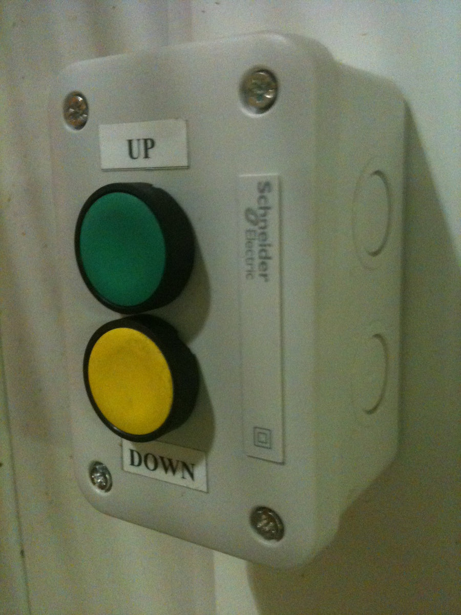 Schneider 2 Button Up/Down Wall Station – HighCycleSpeedDoors